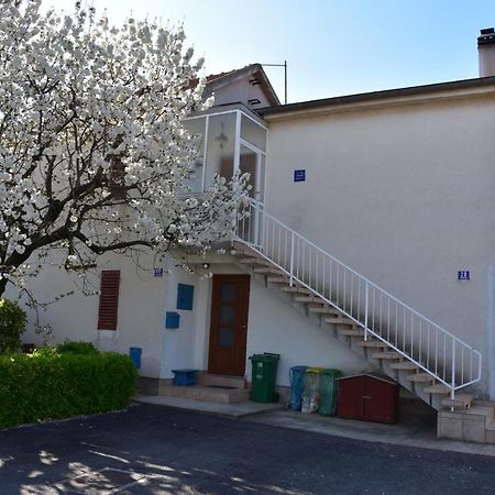 Apartman Miki Fažana Esterno foto